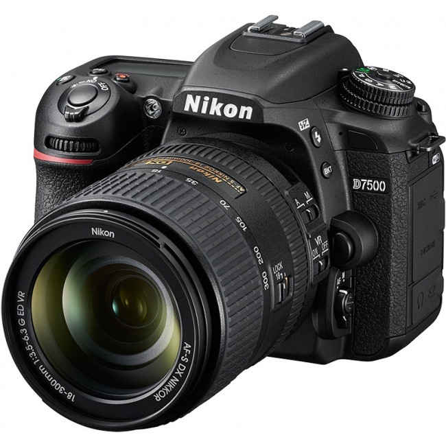 Nikon D7500 kit 18-200