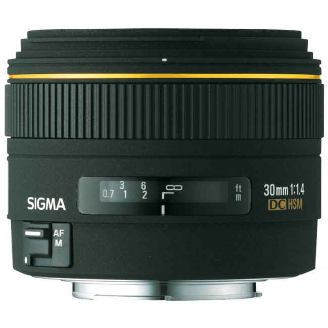 Sigma 30mm f/1.4 AF HSM EX DC